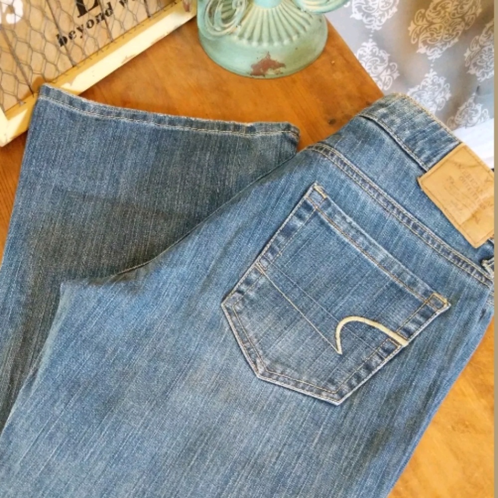 American Eagle hipster jeans 6 short Some flare